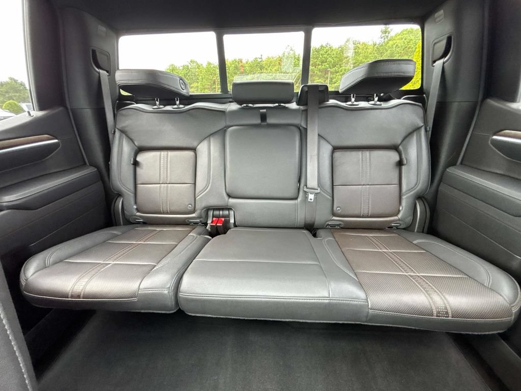 Used 2025 Chevrolet Silverado 1500 High Country AWD/4WD image 11