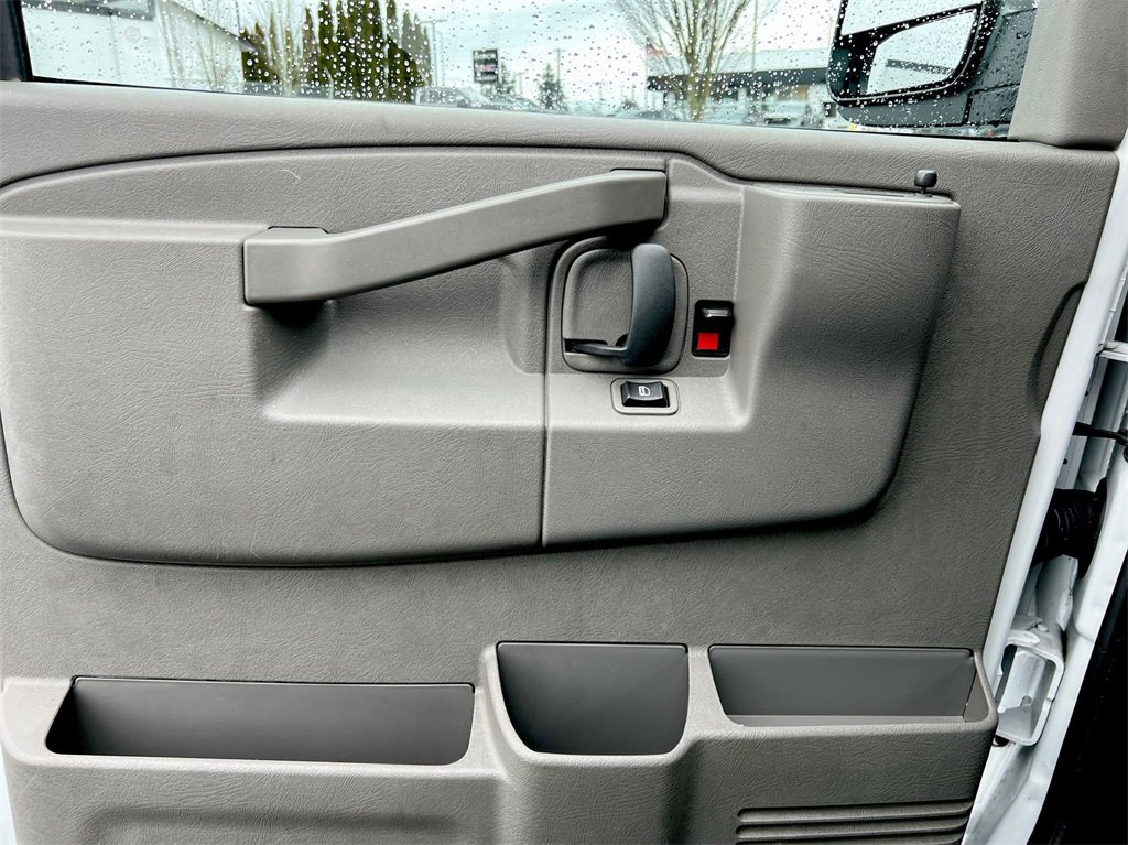 Used 2022 GMC Savana 2500 w/ Driver Convenience Package image 18