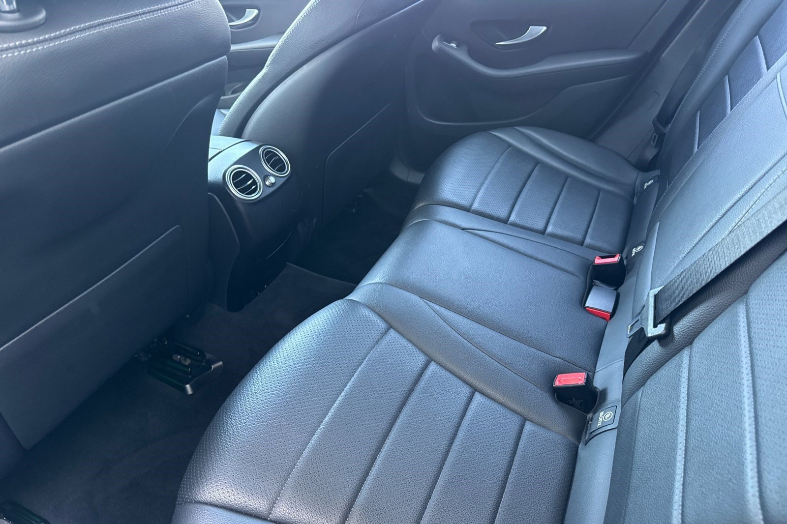 Used 2020 Mercedes-Benz GLC 300 4MATIC image 27