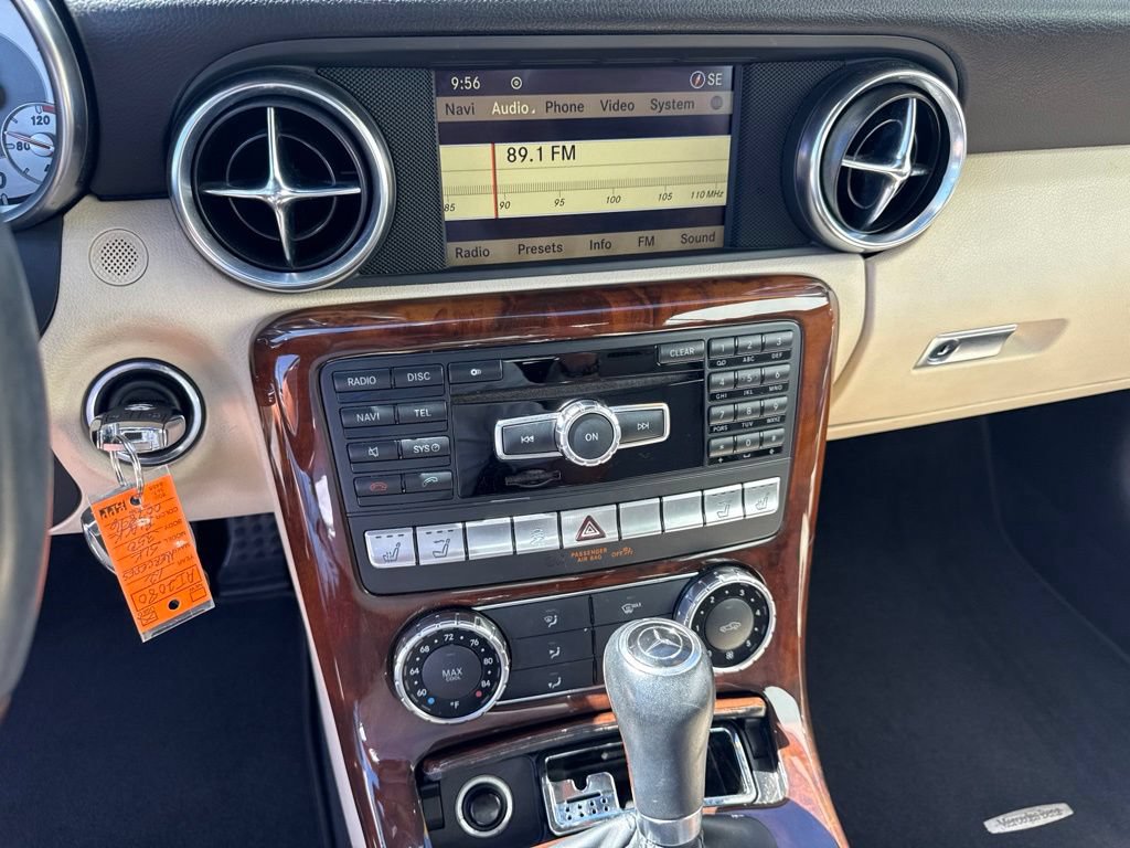 Used 2012 Mercedes-Benz SLK 350 image 22