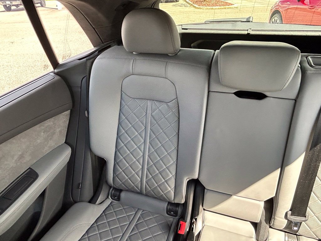 Used 2021 Audi SQ8 Prestige AWD/4WD image 12