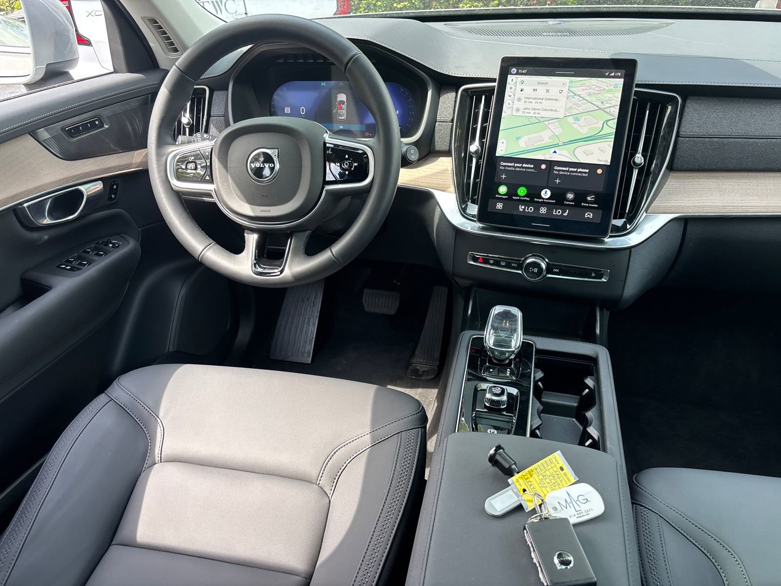 Used 2026 Volvo XC90 B6 Plus w/ Protection Package Premier AWD/4WD image 27