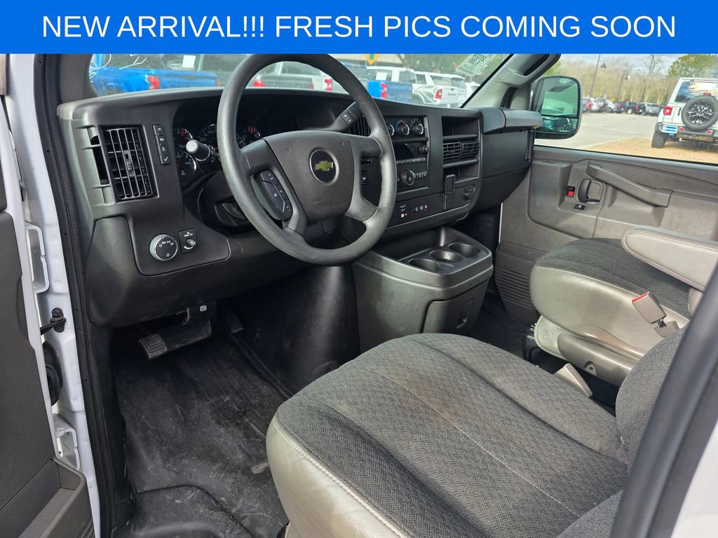 Used 2024 Chevrolet Express 2500 w/ Driver Convenience Package image 8