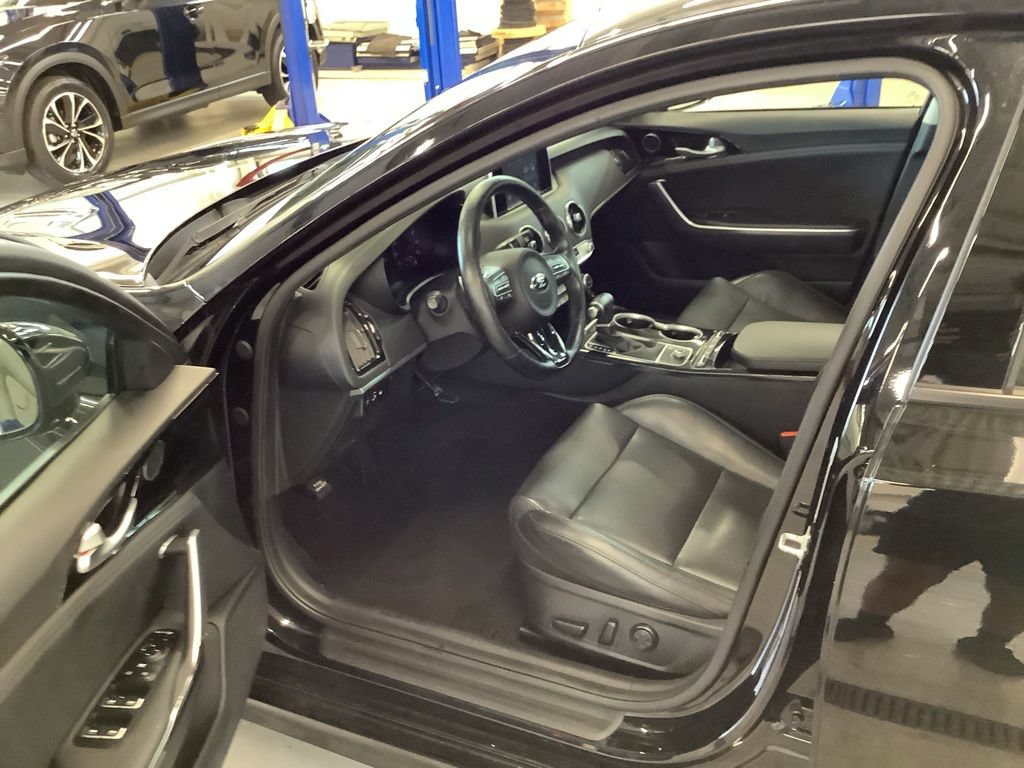 Used 2019 Kia Stinger AWD/4WD image 12