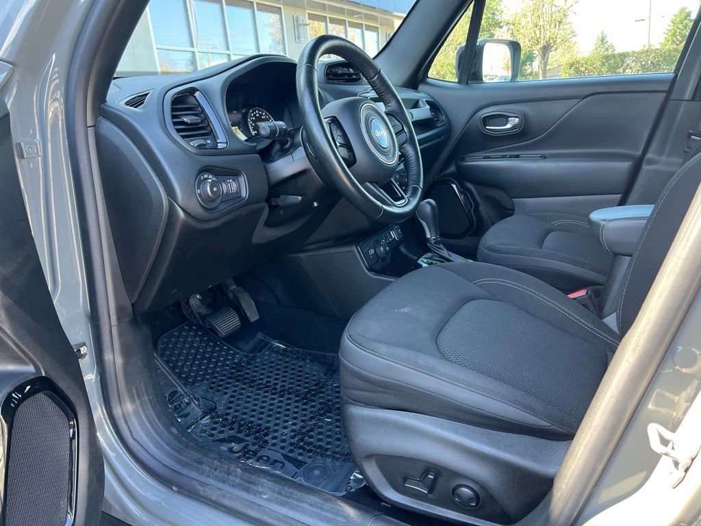 Used 2022 Jeep Renegade Altitude w/ Convenience Group image 11