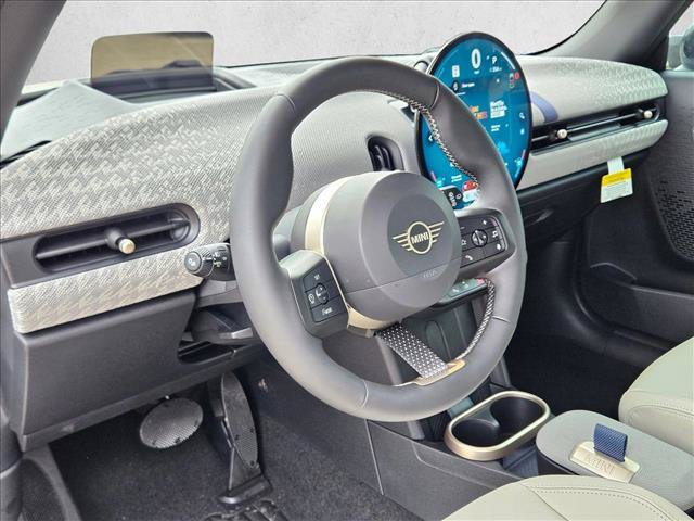 Used 2026 MINI Cooper 2-Door Hardtop FWD image 3
