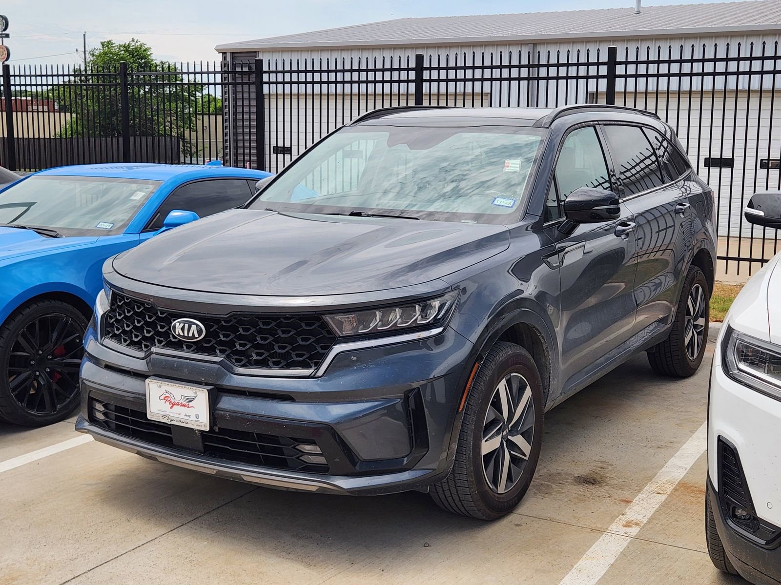 Used 2021 Kia Sorento EX w/ Panoramic Sunroof Package AWD/4WD image 1
