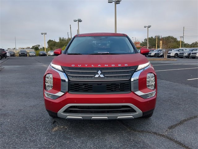 New 2025 Mitsubishi Outlander SE image 9
