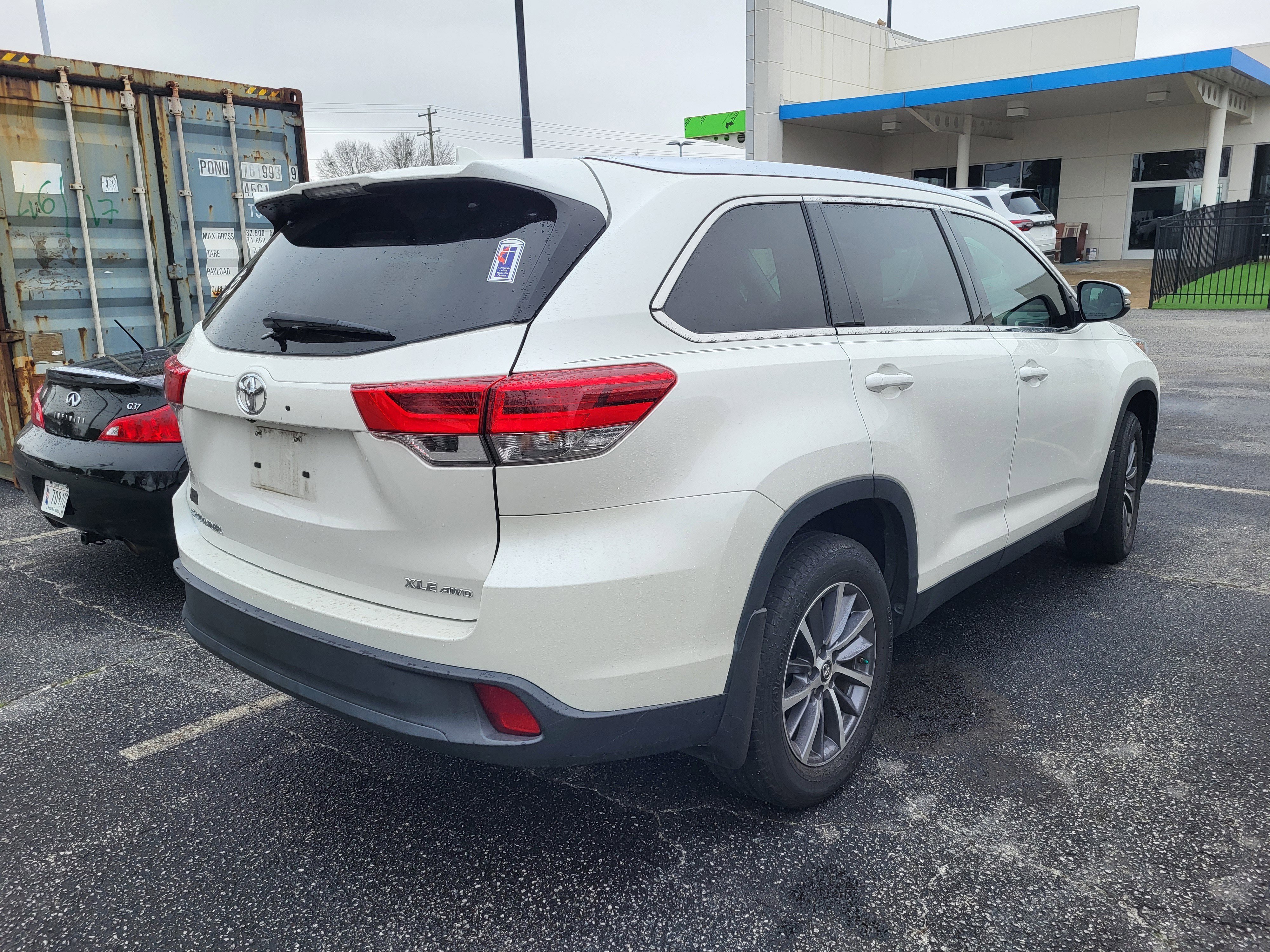 Used 2019 Toyota Highlander XLE image 4