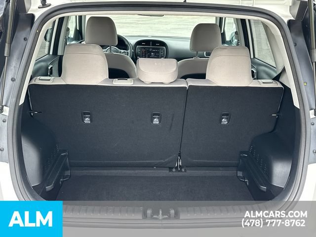 Used 2025 Kia Soul LX w/ LX Technology Package FWD image 21