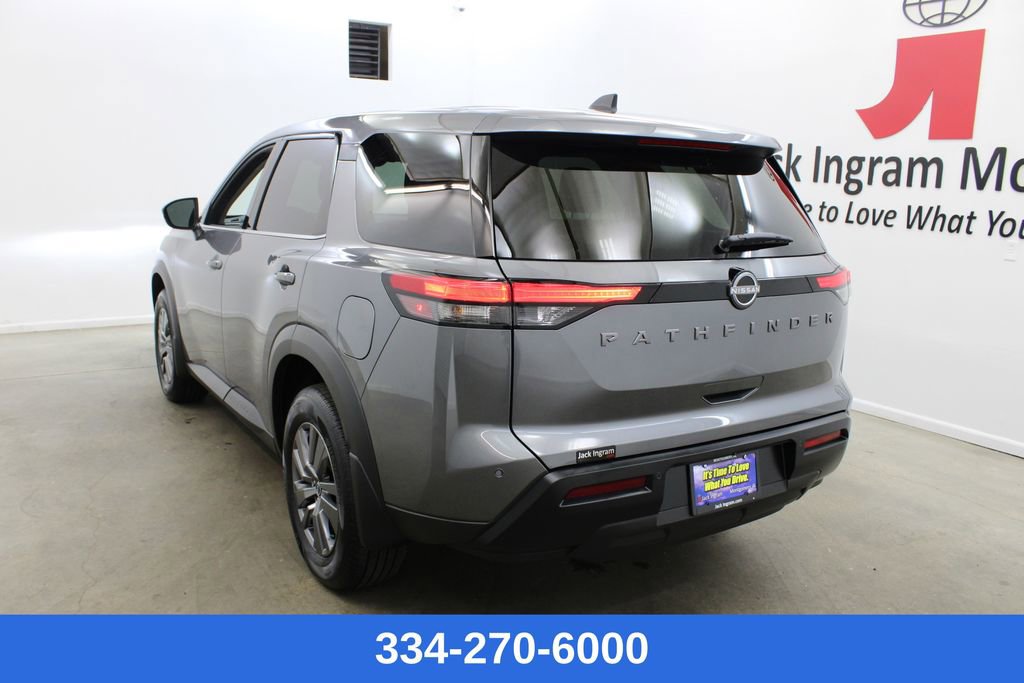 New 2026 Nissan Pathfinder S image 2