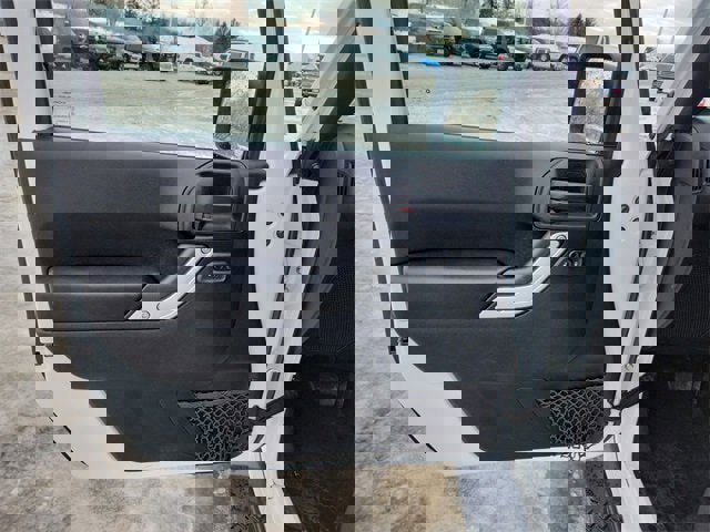 Used 2017 Jeep Wrangler Unlimited Sahara image 18