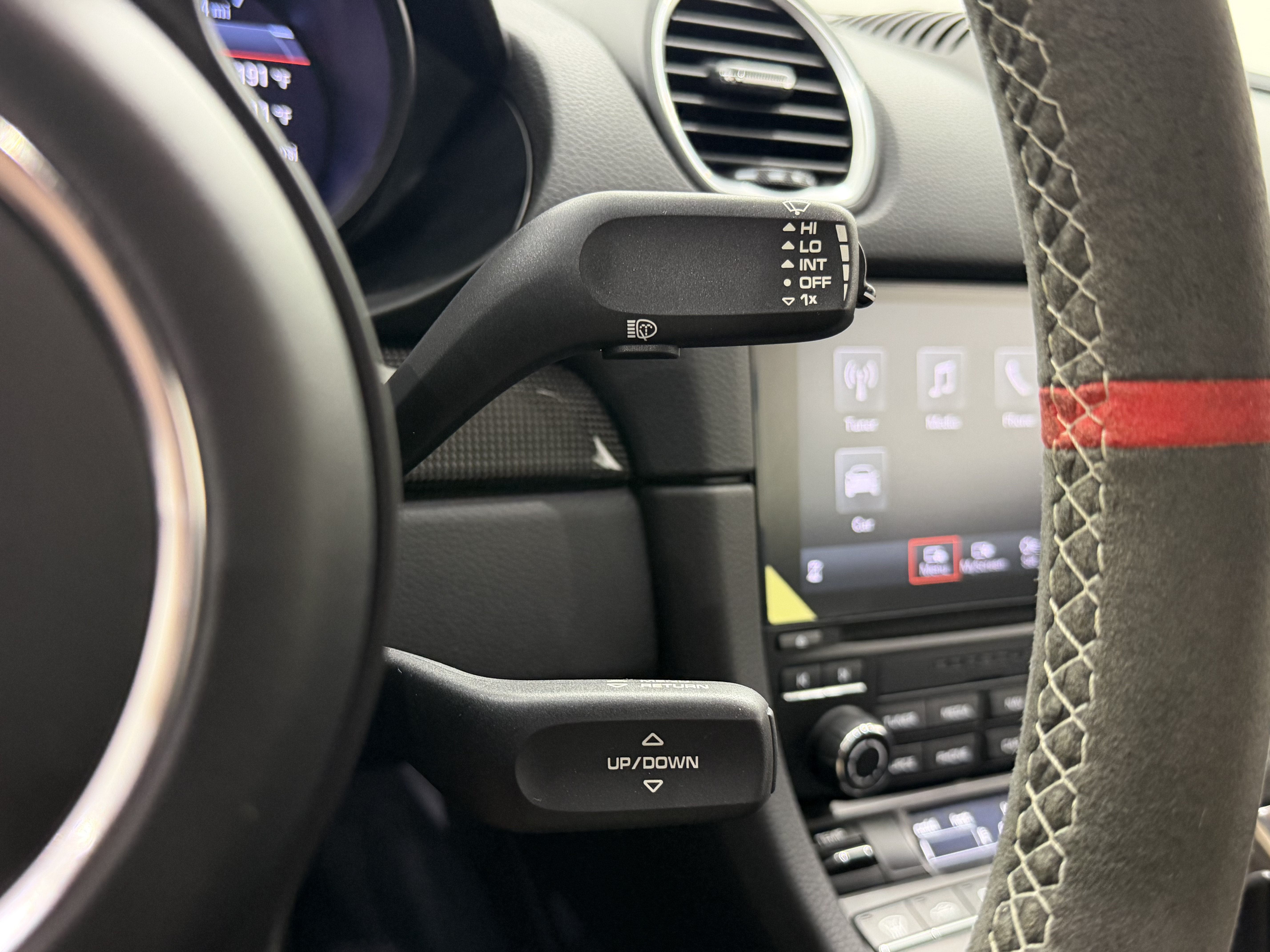 Certified 2022 Porsche 718 Cayman GT4 RWD image 45
