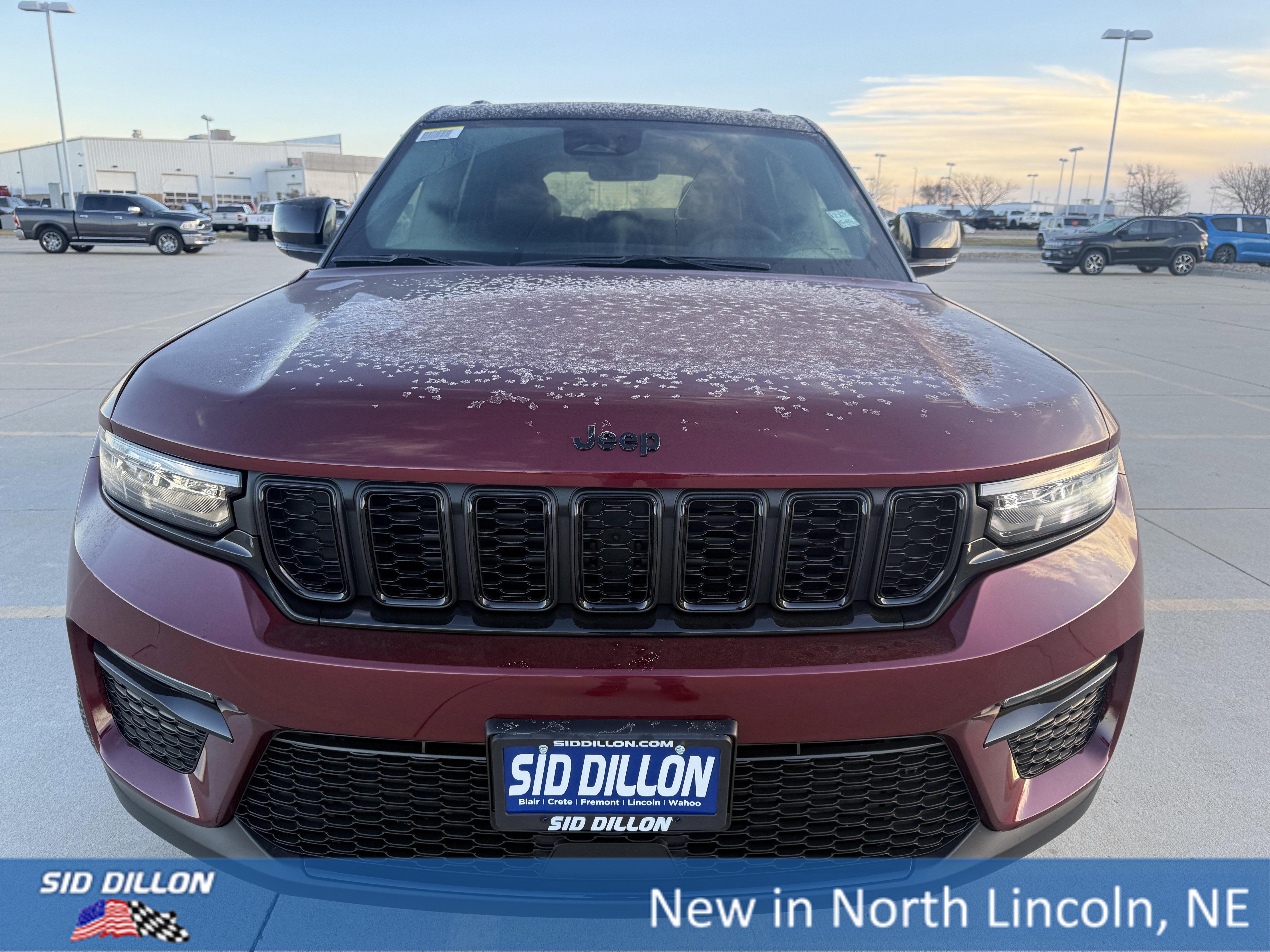 New 2025 Jeep Grand Cherokee Limited image 3