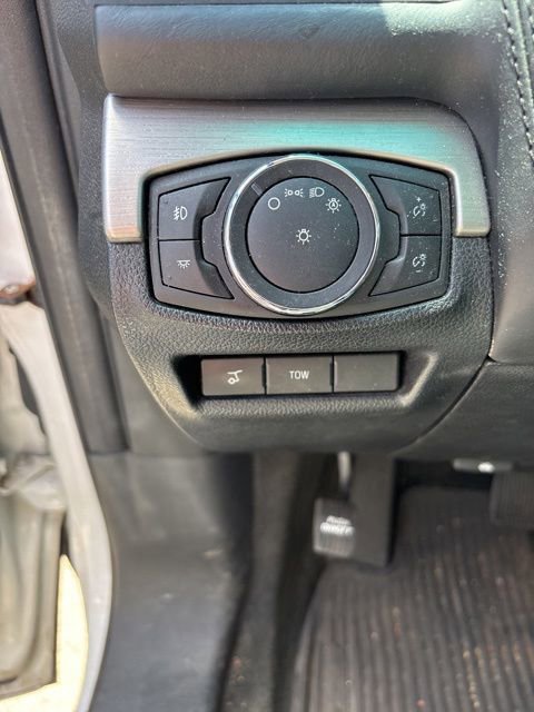 Used 2016 Ford Explorer Platinum AWD/4WD image 20