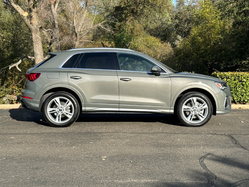 Certified 2022 Audi Q3 2.0T Premium Plus w/ Premium Plus Package AWD/4WD image 4