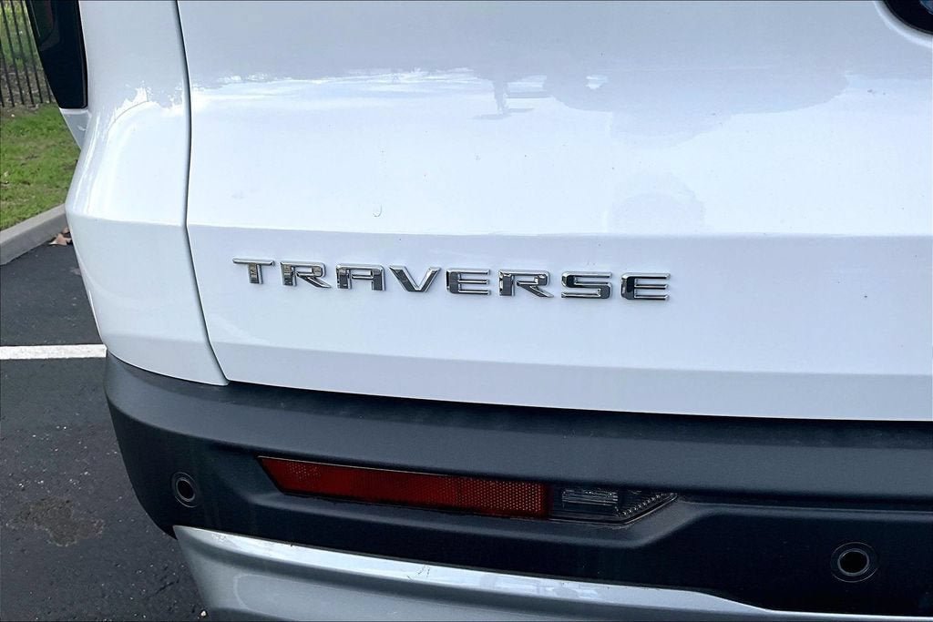 New 2026 Chevrolet Traverse LT w/ Driver Confidence Package FWD image 11