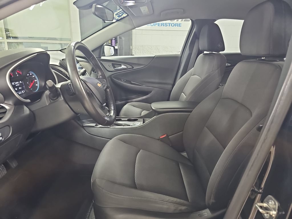 Used 2020 Chevrolet Malibu RS FWD image 18
