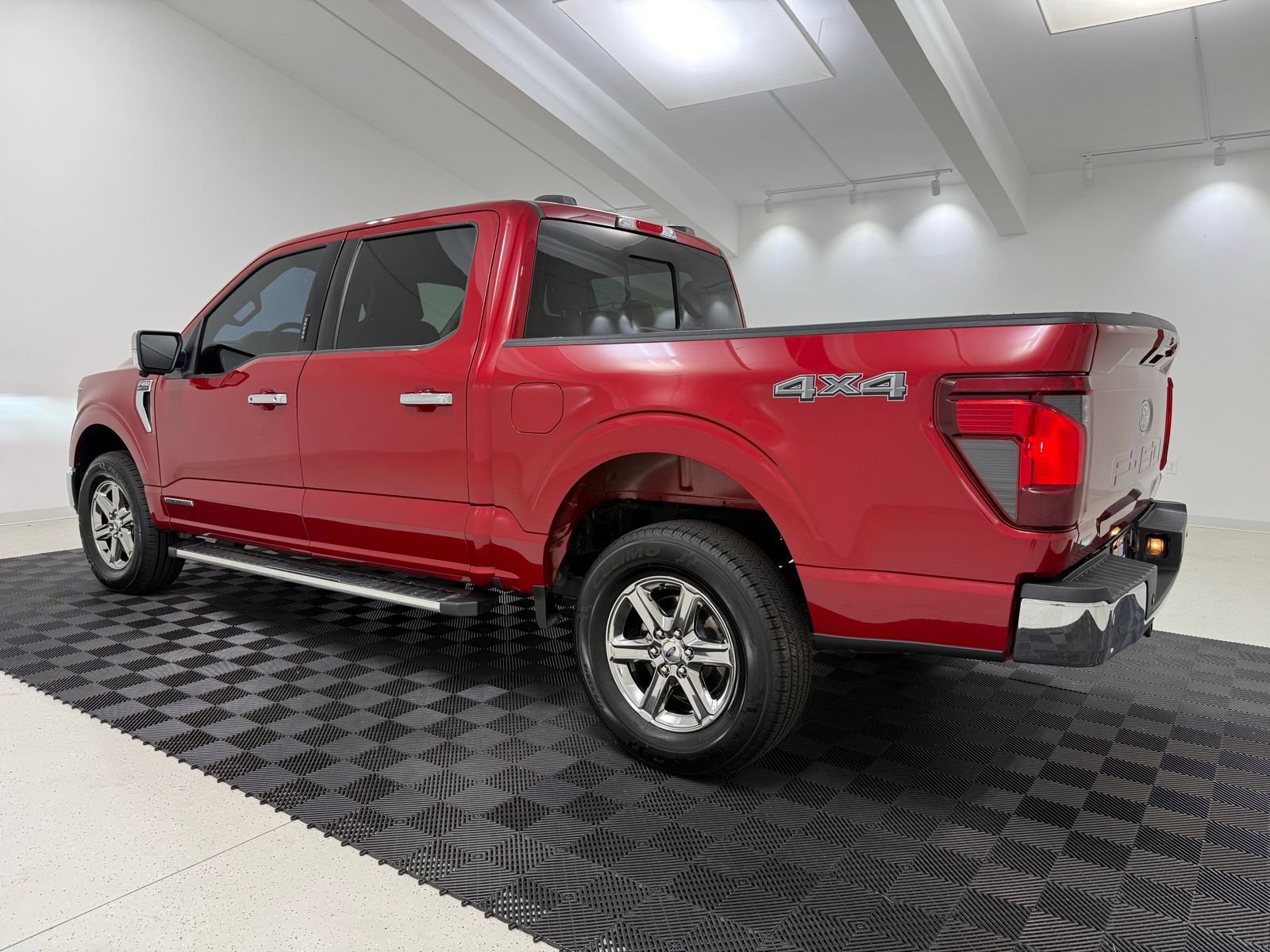 Used 2024 Ford F150 XLT w/ Equipment Group 302A MID AWD/4WD image 5
