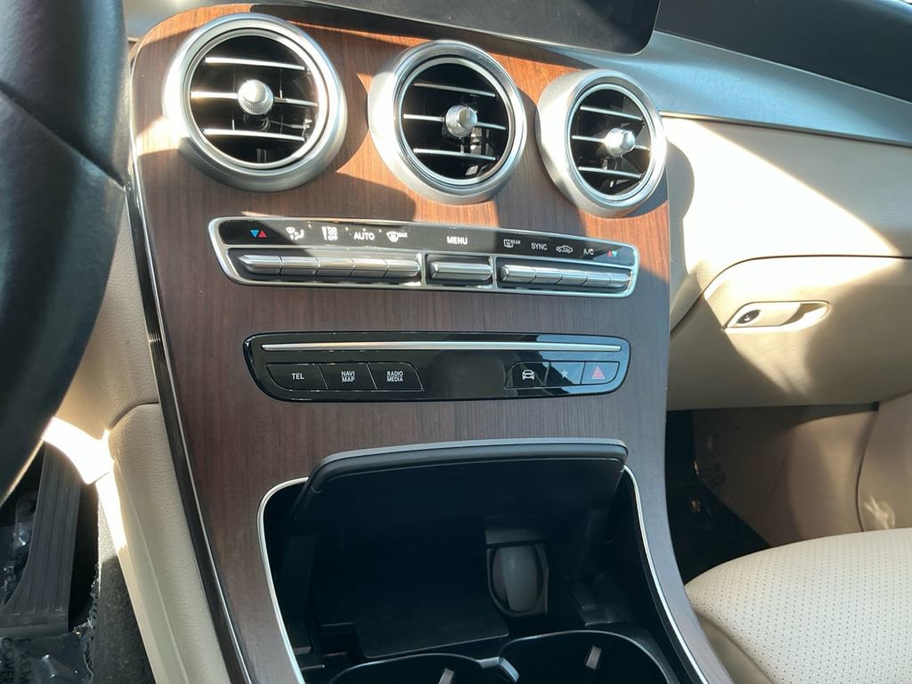 Used 2022 Mercedes-Benz GLC 300 4MATIC image 24