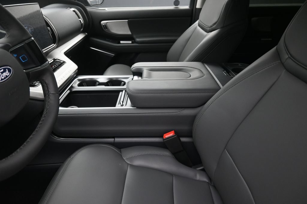 New 2027 Ford Expedition Active RWD image 21