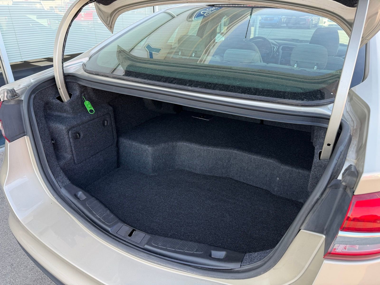 Used 2018 Ford Fusion S image 9