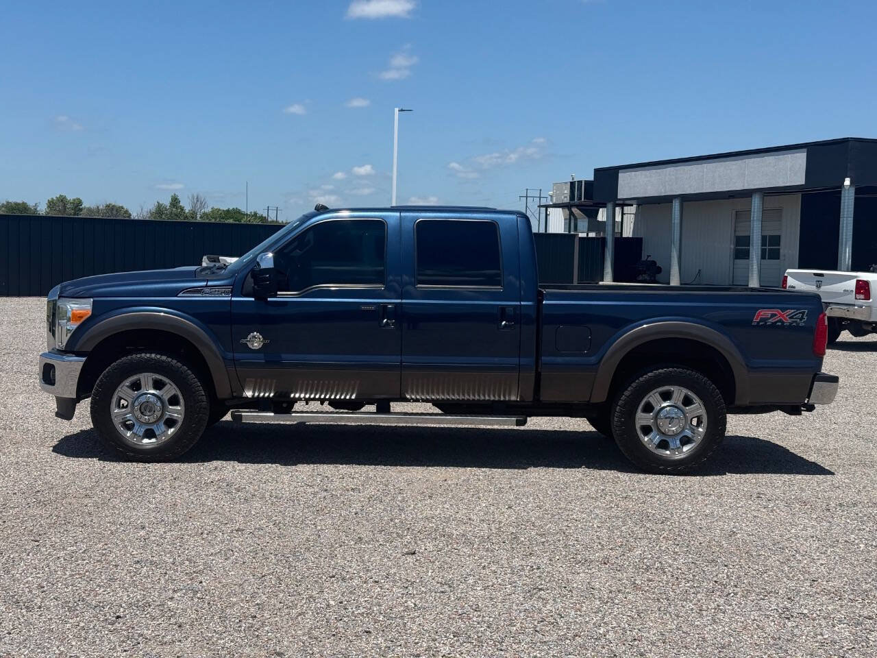Used 2016 Ford F250 Lariat w/ Lariat Ultimate Package AWD/4WD image 9