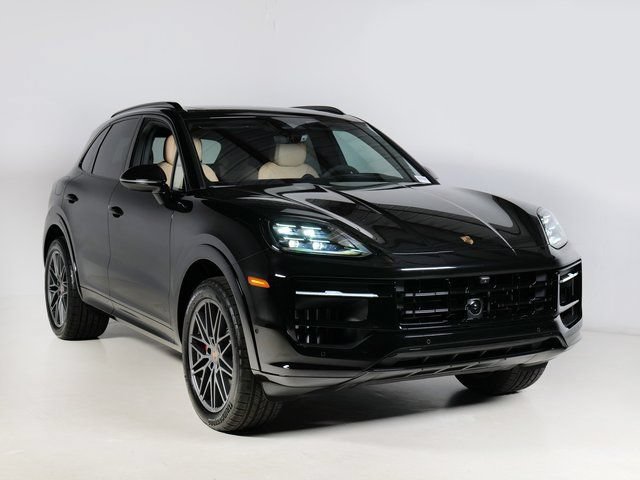 New 2026 Porsche Cayenne GTS AWD/4WD image 7