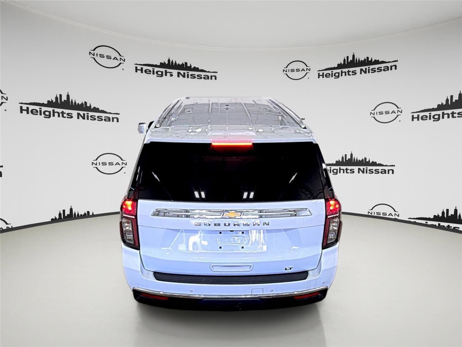 Used 2024 Chevrolet Suburban LT image 5