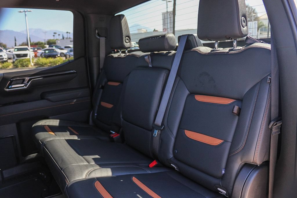 Used 2025 GMC Sierra 1500 AT4 AWD/4WD image 19