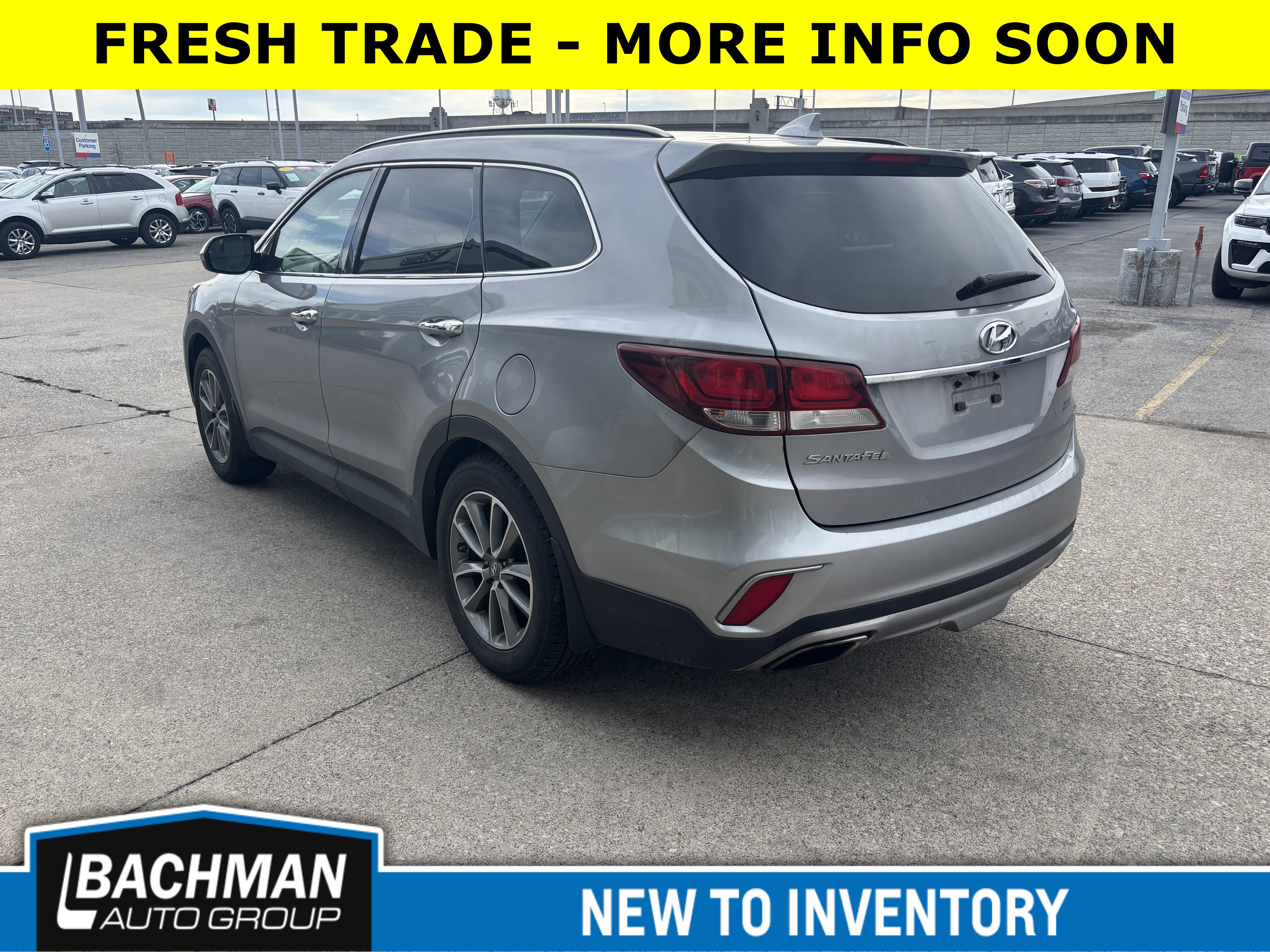Used 2018 Hyundai Santa Fe SE FWD image 3