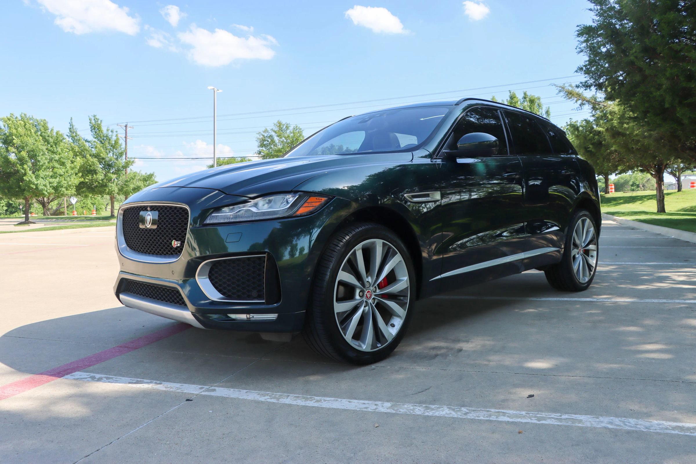 Used 2017 Jaguar F-PACE S AWD/4WD image 3