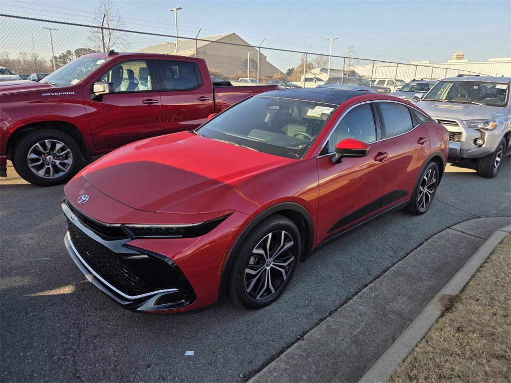 Used 2024 Toyota Crown Limited image 2
