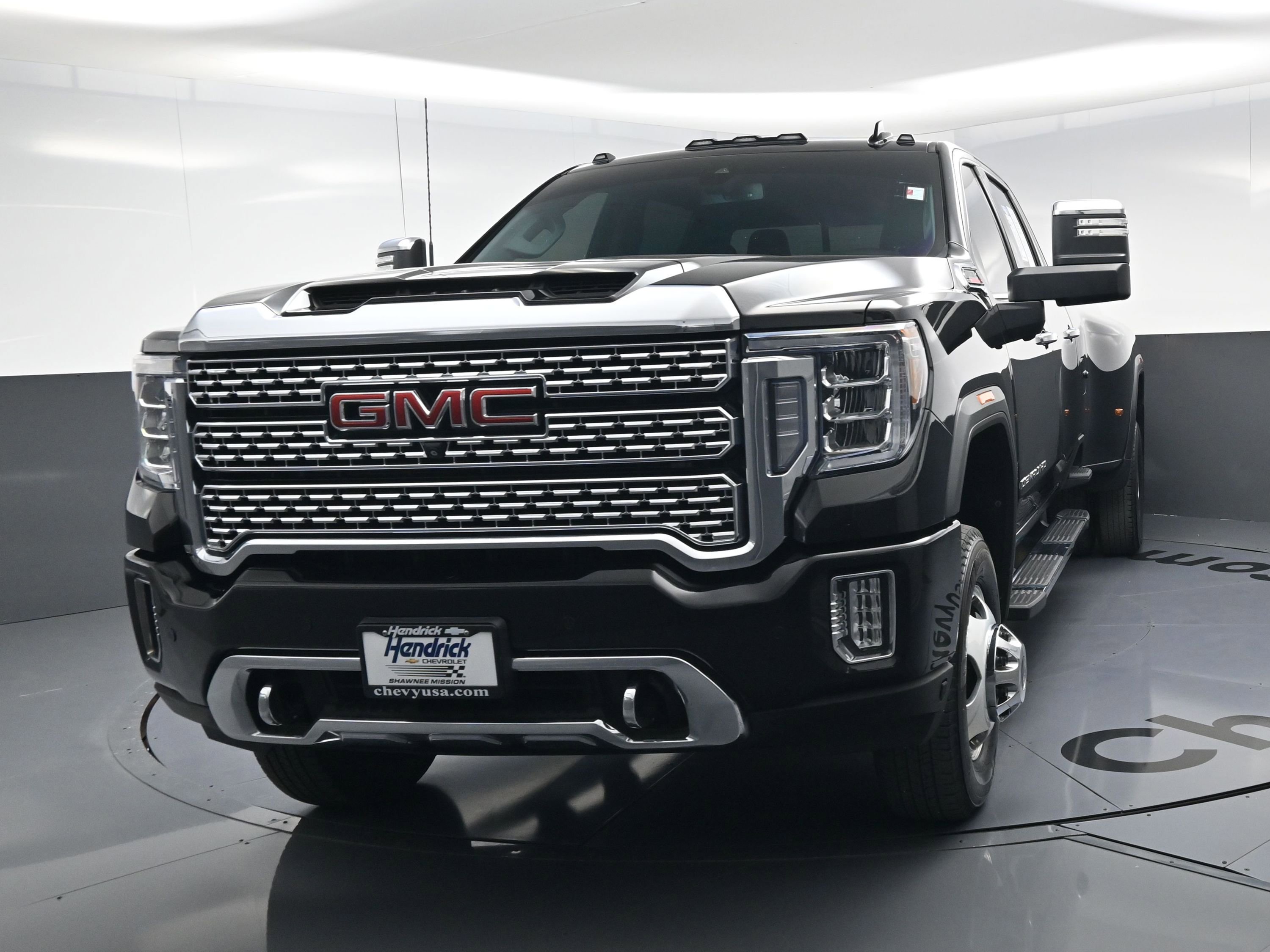 Certified 2022 GMC Sierra 3500 Denali image 11