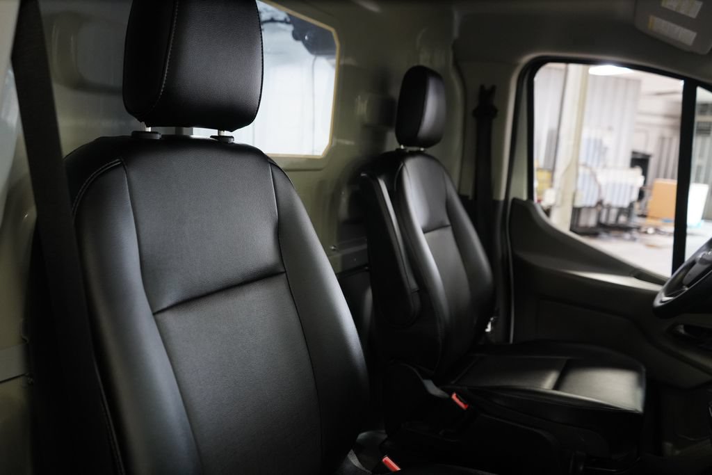 Certified 2023 Ford Transit 350 Low Roof RWD image 24
