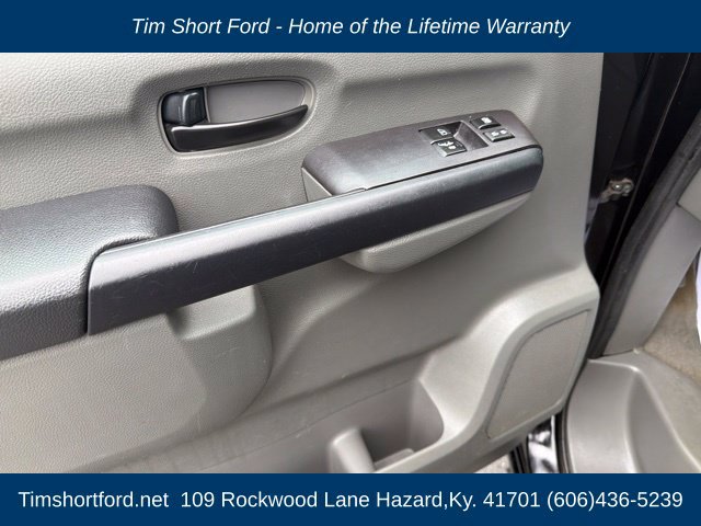 Used 2016 Nissan NV 3500 SV RWD image 17
