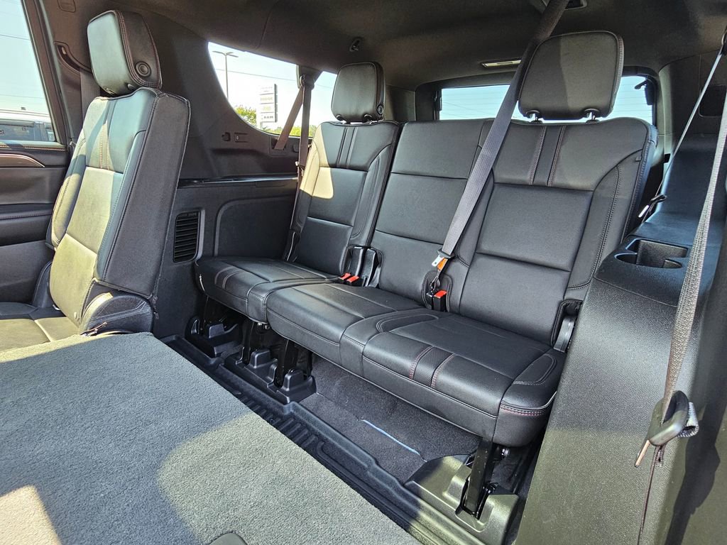 Used 2021 Chevrolet Suburban RST image 34