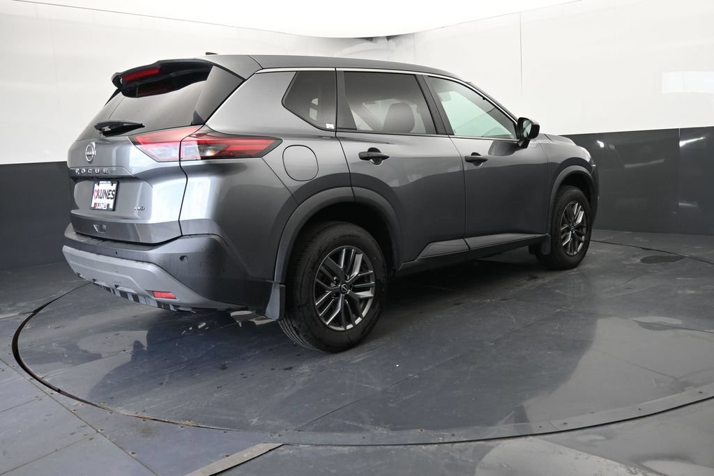 Used 2023 Nissan Rogue S AWD/4WD image 12