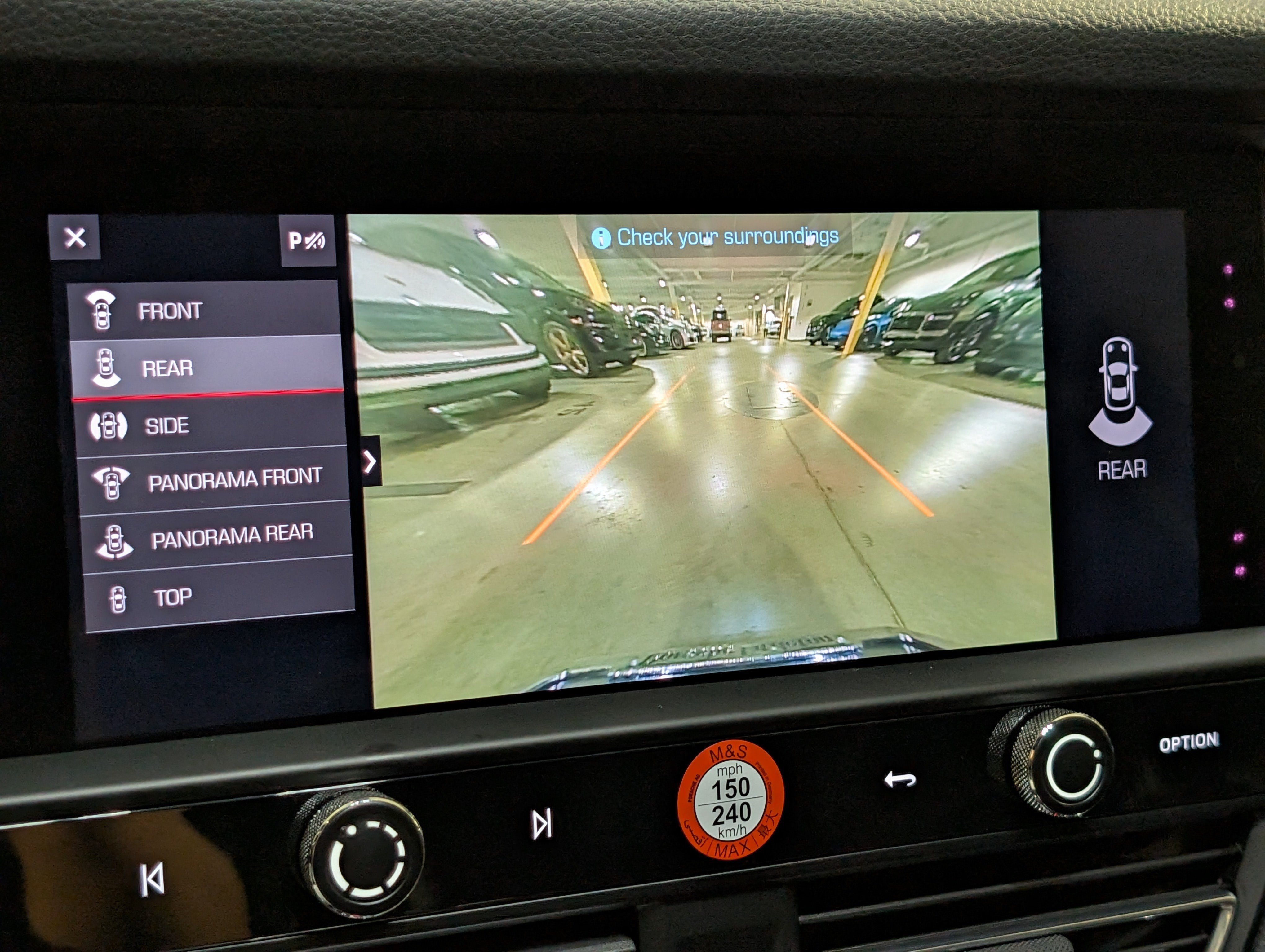 Certified 2023 Porsche Macan Turbo AWD/4WD image 37