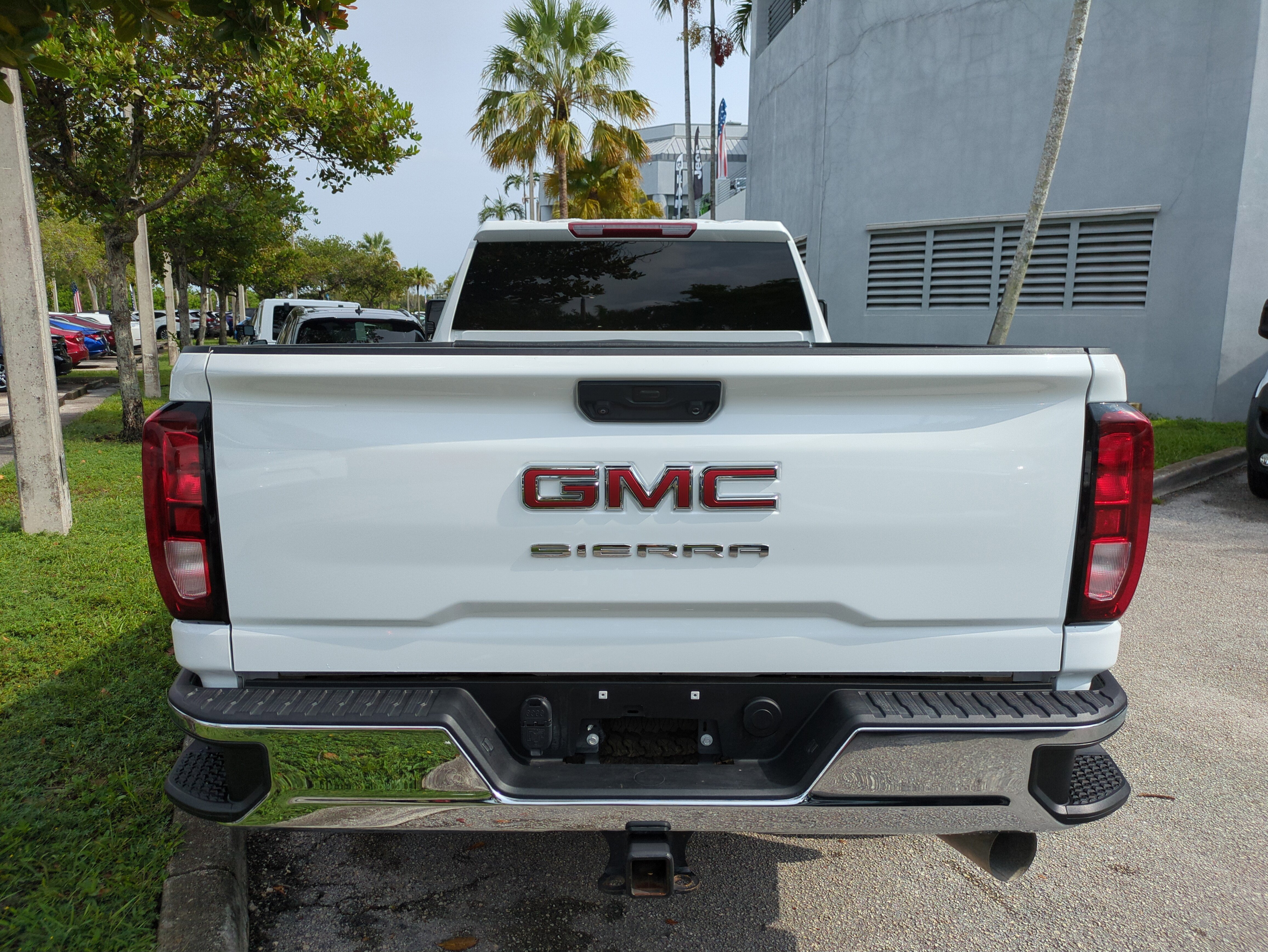 Used 2024 GMC Sierra 2500 Pro w/ Convenience Package image 6