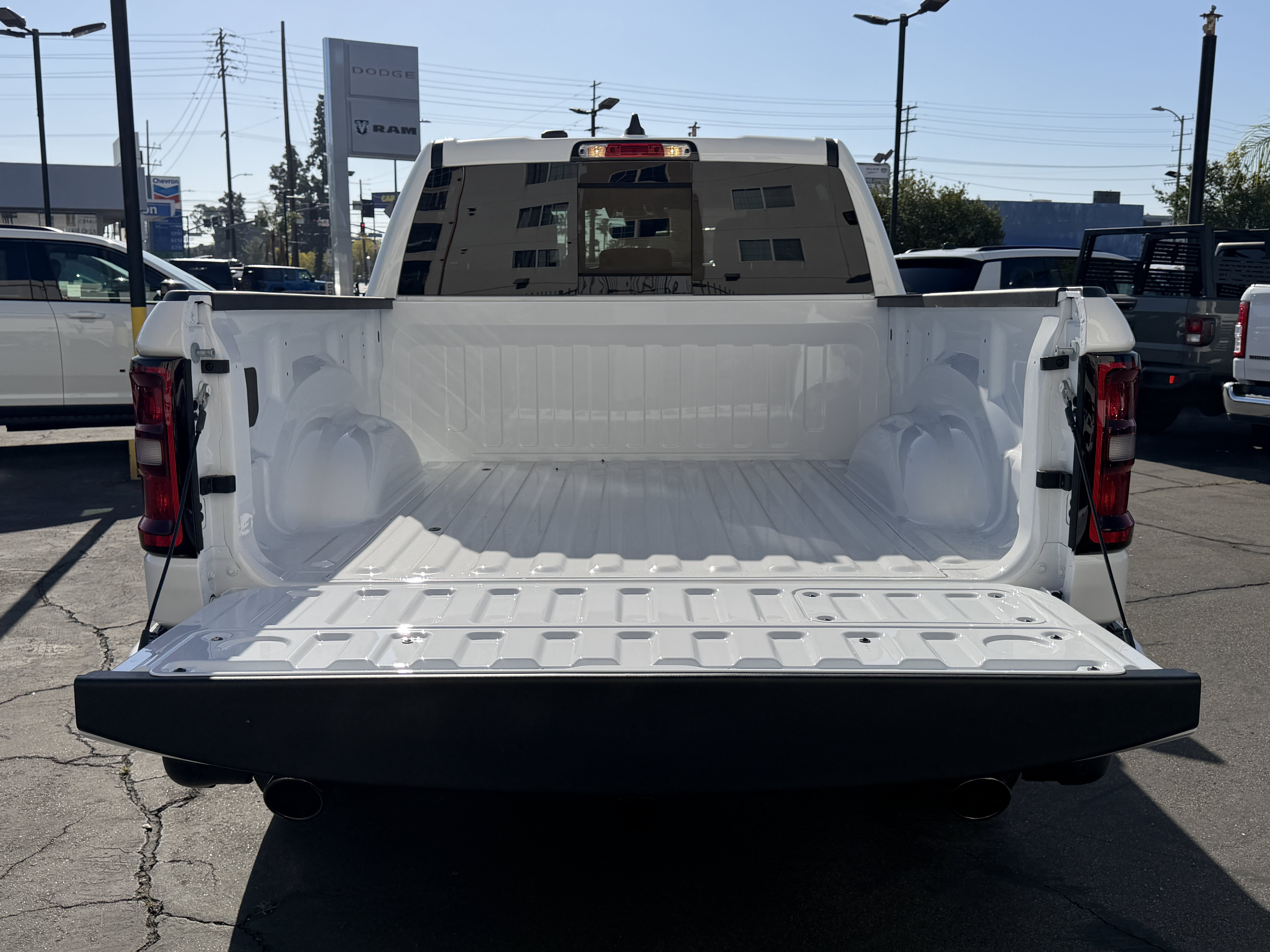 New 2026 RAM 1500 Laramie w/ Night Edition AWD/4WD image 17