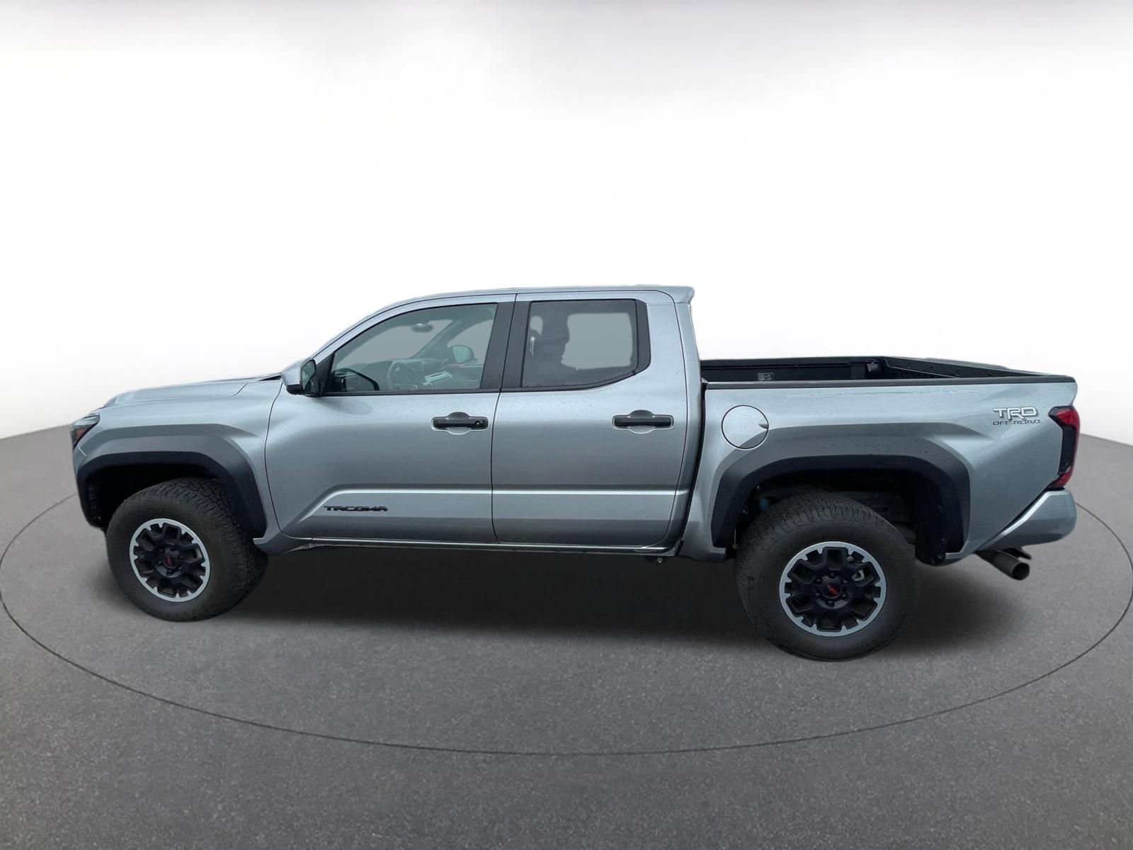 Used 2024 Toyota Tacoma TRD Off-Road image 3