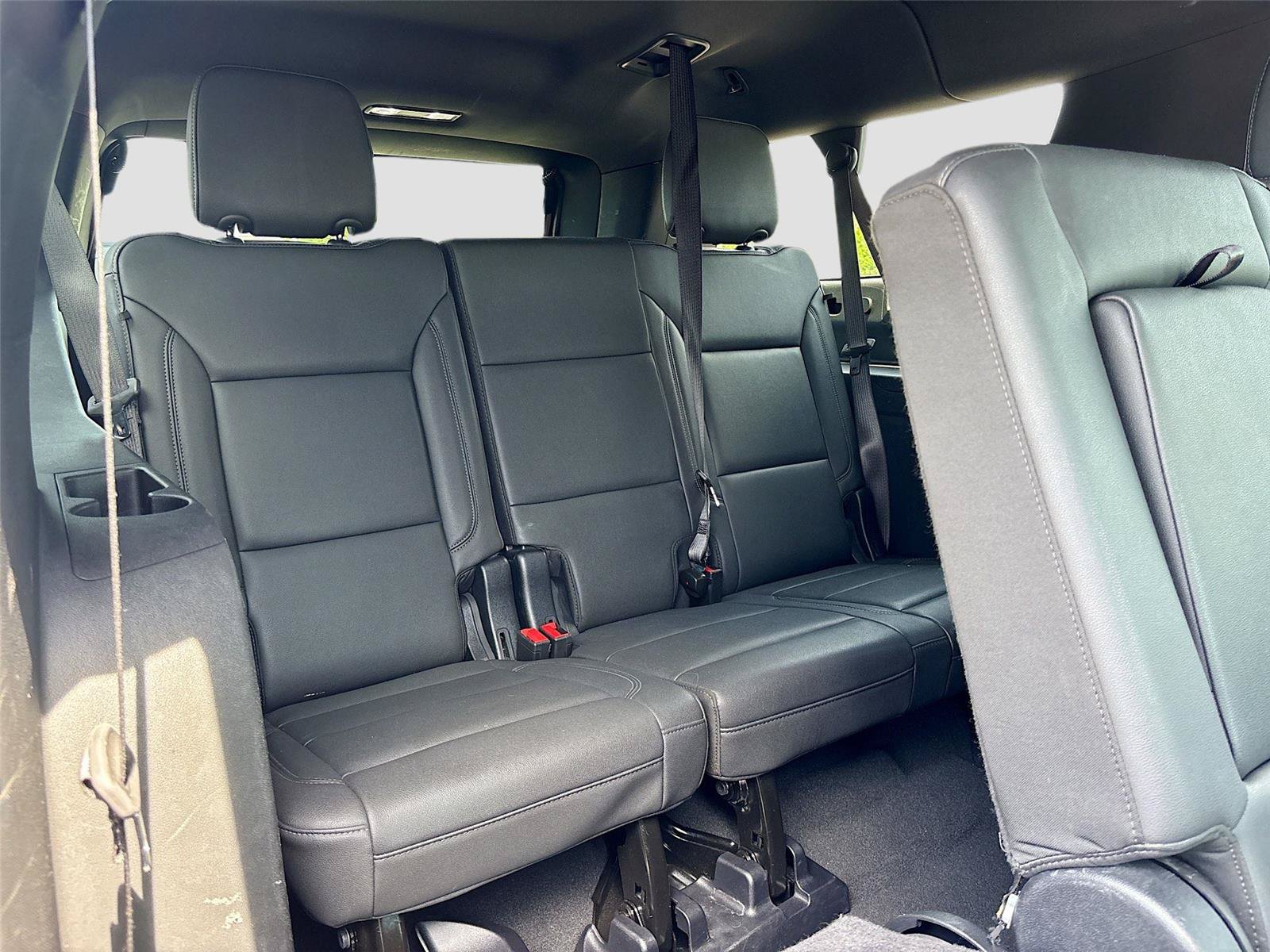 Used 2025 Chevrolet Suburban Z71 AWD/4WD image 27