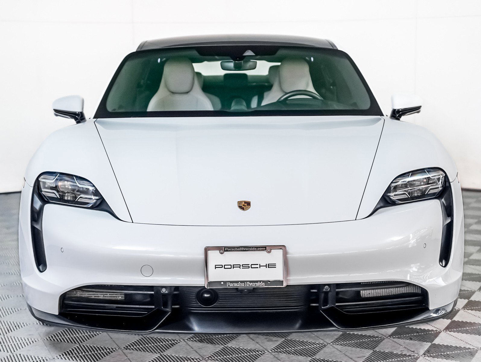 Certified 2021 Porsche Taycan Turbo image 7