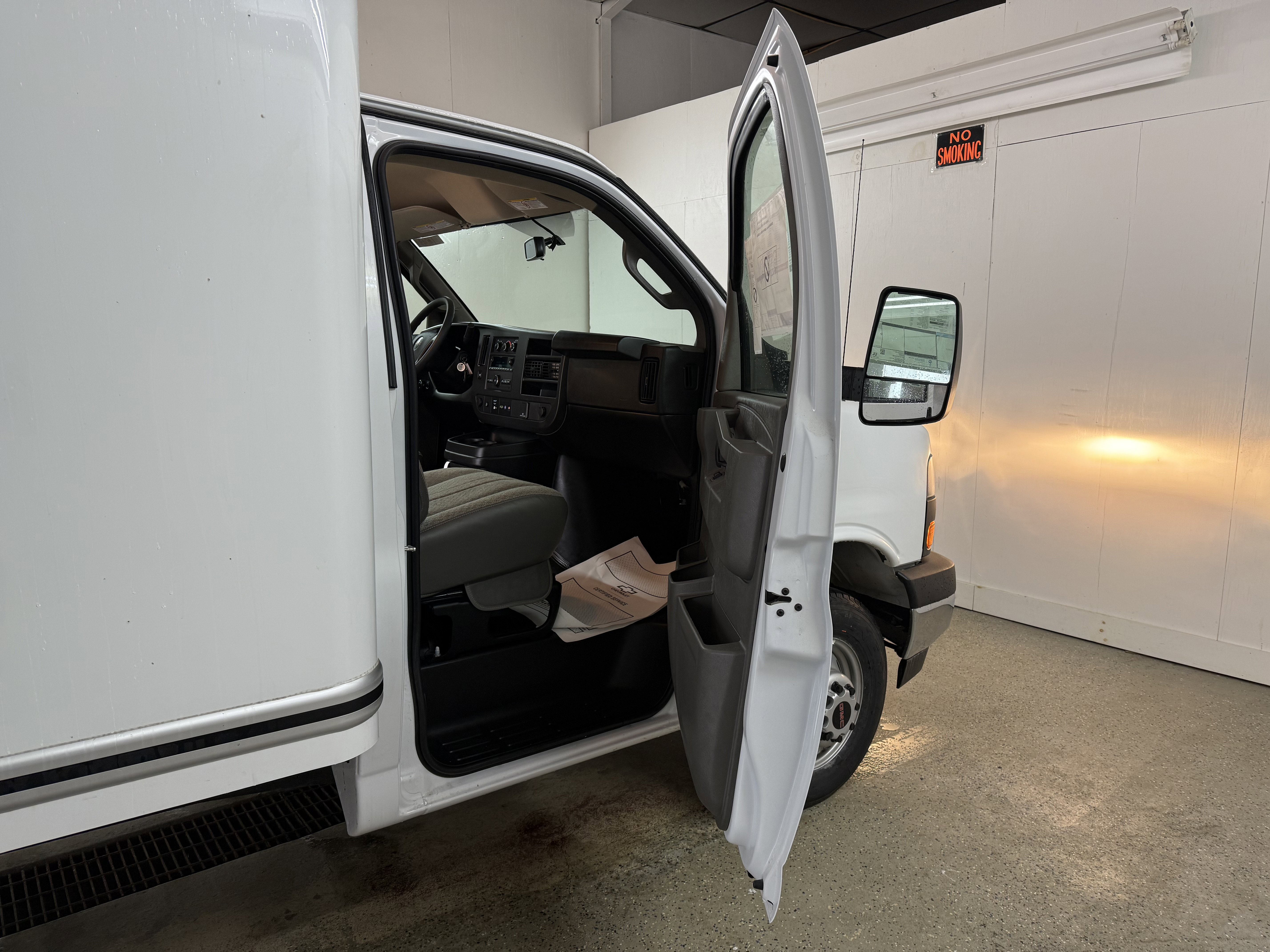 New 2024 GMC Savana 3500 w/ Power Convenience Package image 26