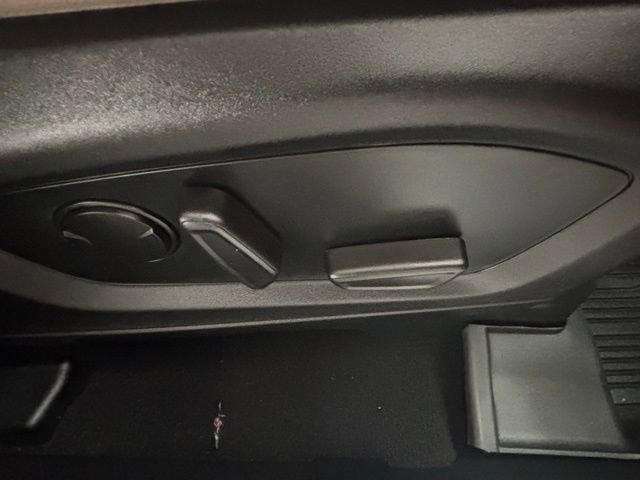 Used 2024 Ford Explorer Limited w/ Limited Technology Package image 23