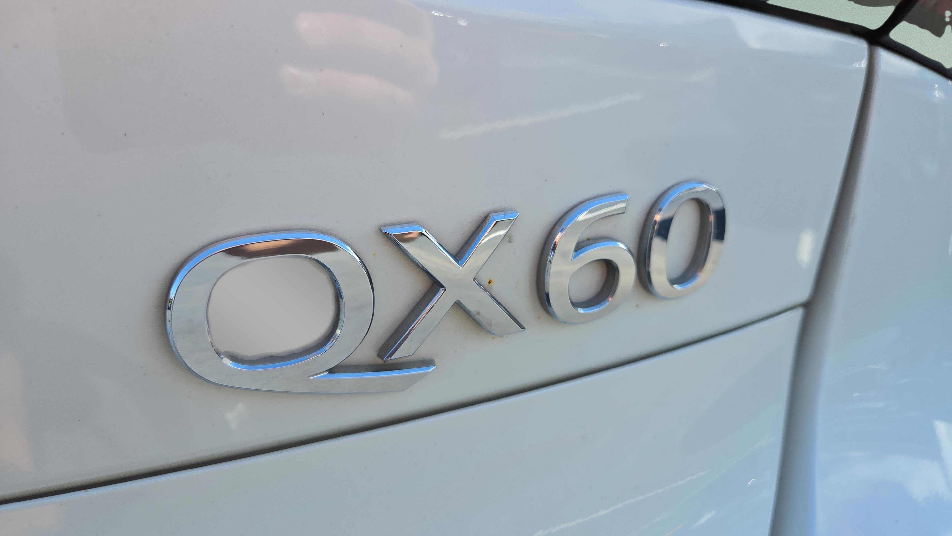 Used 2018 INFINITI QX60 Luxe w/ Deluxe Technology Package image 19