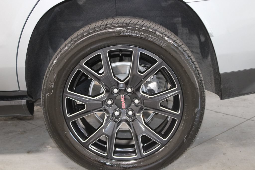 Used 2024 GMC Yukon Denali w/ Denali Reserve Package AWD/4WD image 18