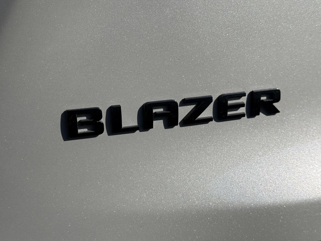 Used 2021 Chevrolet Blazer RS w/ Enhanced Convenience Package FWD image 15