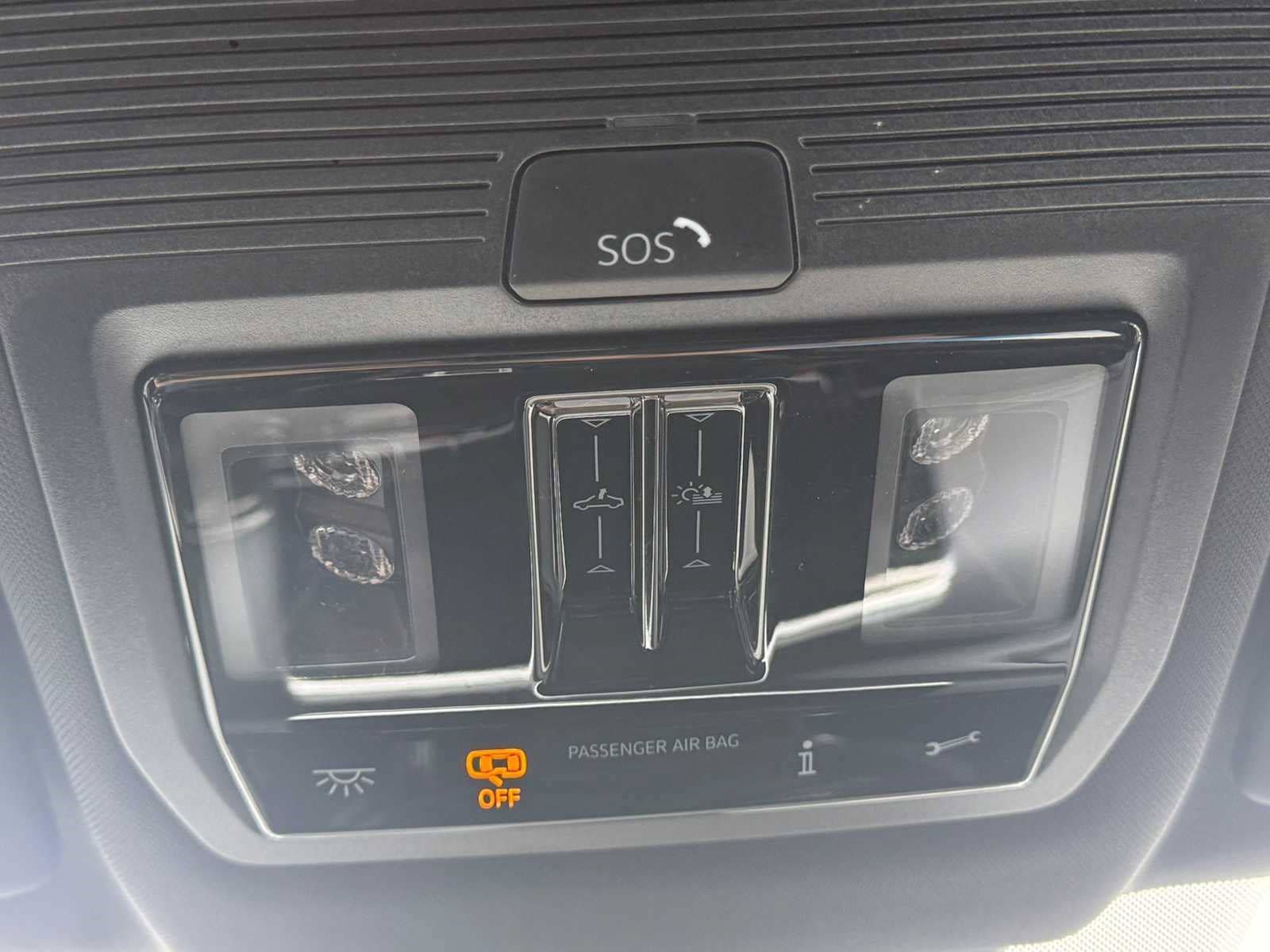 New 2026 Volkswagen Atlas Cross Sport SEL R-Line AWD/4WD image 16